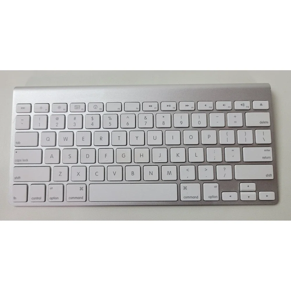 Apple Wireless Bluetooth Keyboard Silver Aluminum A1314 MC184LL/B Tested Working